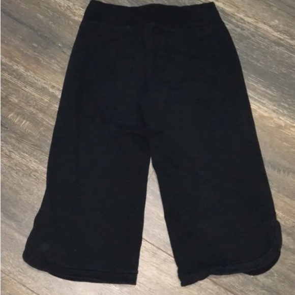 Lululemon culottes - Picture 3 of 9